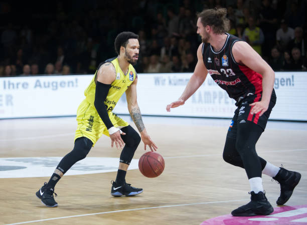 新的焦点 新的焦点