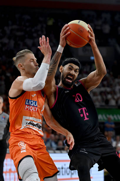 力量的同时 力量的同时