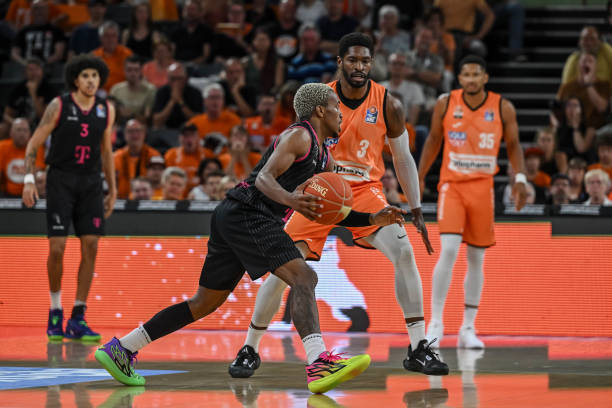 时直言不讳 时直言不讳