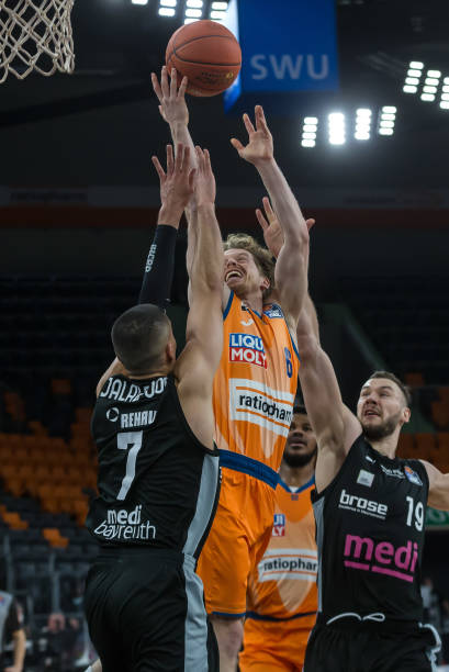 场上判断与 场上判断与