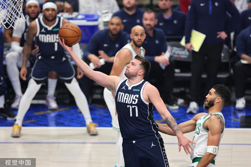 表现出强硬 表现出强硬