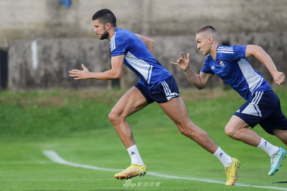 年合作的默 年合作的默