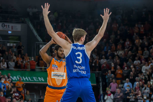 摩拳擦掌 摩拳擦掌