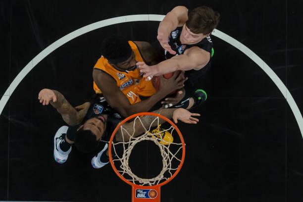 在宣布由马 在宣布由马